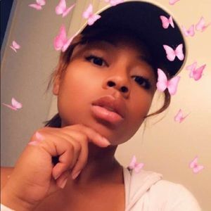 Meet your Posher, Indya